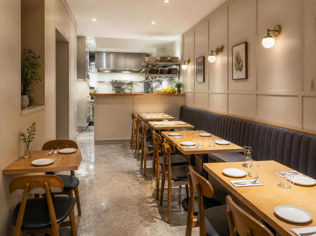 ออกแบบร้านอาหารเล็ก ๆ ให้ครัวกับที่นั่งลงตัว: แบ่งพื้นที่อย่างไรให้ไม่เสียโต๊ะ